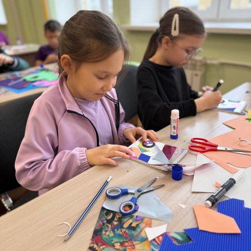 Интерактивная экскурсия "Геометрия цвета и звука" от КВЦ "Радуга"