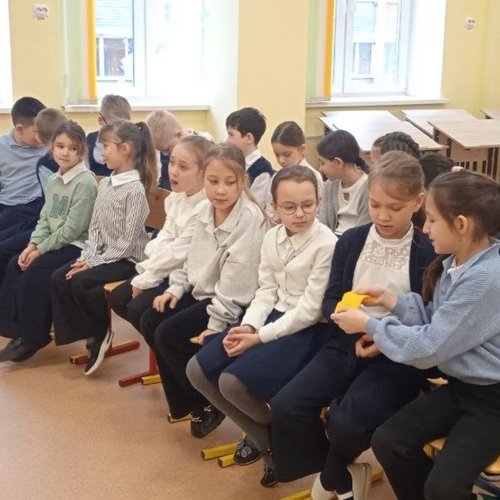 Интерактивная экскурсия "Геометрия цвета и звука" от КВЦ "Радуга"