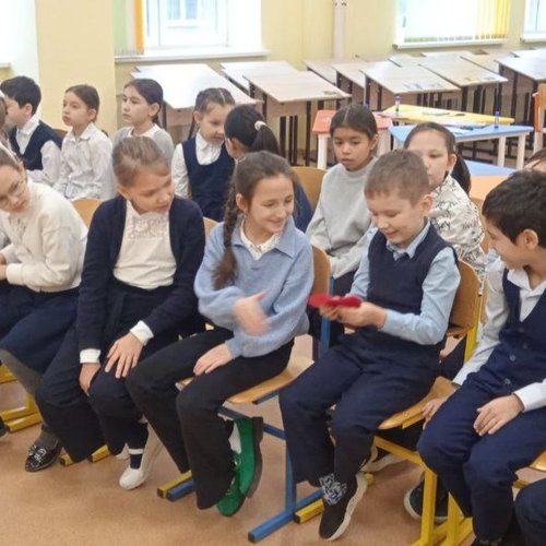 Интерактивная экскурсия "Геометрия цвета и звука" от КВЦ "Радуга"