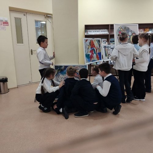 Интерактивная экскурсия "Геометрия цвета и звука" от КВЦ "Радуга"