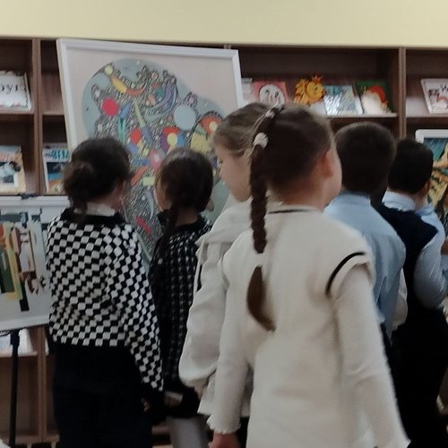 Интерактивная экскурсия "Геометрия цвета и звука" от КВЦ "Радуга"