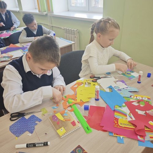 Интерактивная экскурсия "Геометрия цвета и звука" от КВЦ "Радуга"