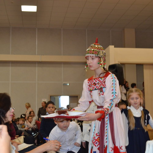 🌍 “Народов много - Родина одна!”: Конкурс-фестиваль национальных культур в нашей школе! 🌍