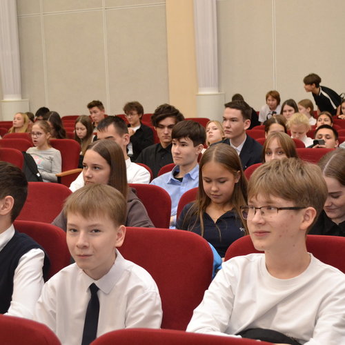 "Музыка в честь героев: Память и вдохновение".