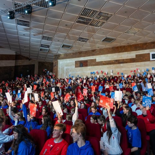 Привет, Первые!