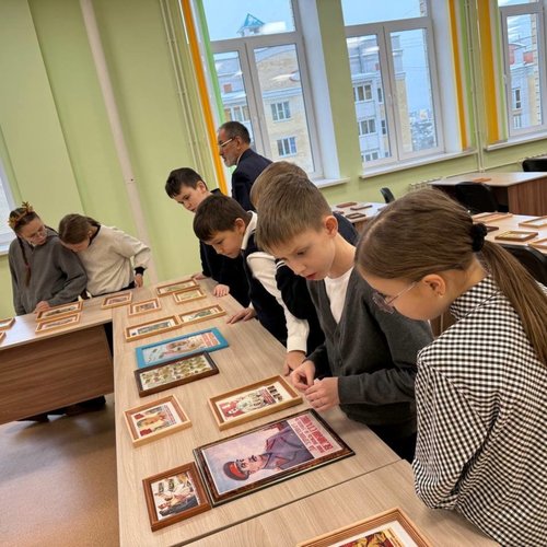 Выставка значков, посвященная Великой Отечественной войне