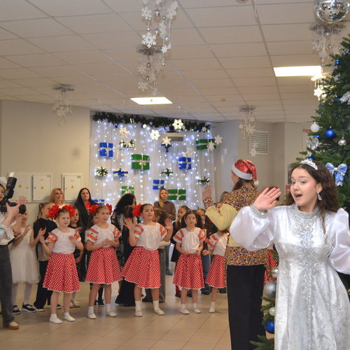 НОВЫЙ ГОД К НАМ МЧИТСЯ!