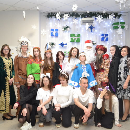 НОВЫЙ ГОД К НАМ МЧИТСЯ!