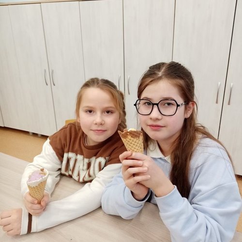 4Д класс на мастер-классе по изготовлению анти-мороженого