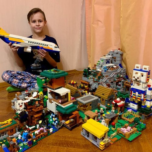 🎉 С Днем LEGO, друзья! 🎉