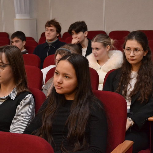 "Жизнь за други своя". Спектакль на сцене СОШ 1.