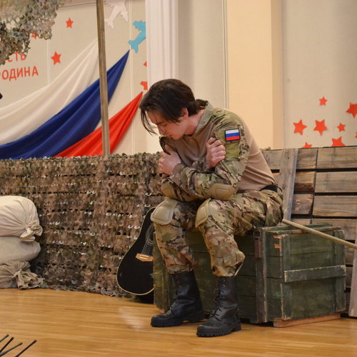 "Жизнь за други своя". Спектакль на сцене СОШ 1.