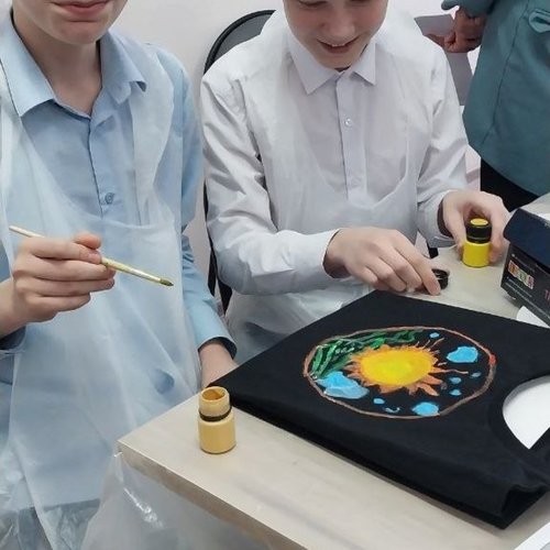 Ученики 7А и 7Г классов - участники проекта "От Победы к Победе!"