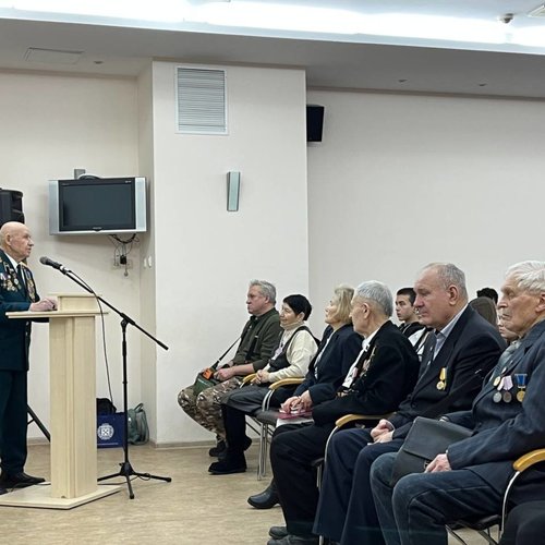 Час исторической памяти «Ленинград, Сталинград: мы помним, мы чтим» в Национальной библиотеке.