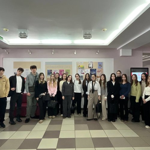 Час исторической памяти «Ленинград, Сталинград: мы помним, мы чтим» в Национальной библиотеке.