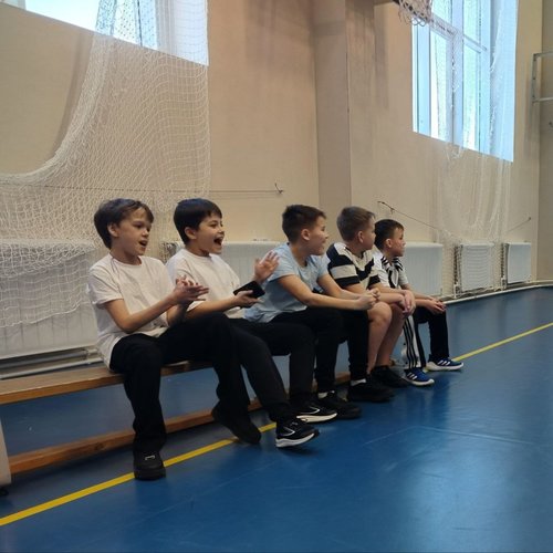 Школьный турнир по пионерболу среди 5-х классов