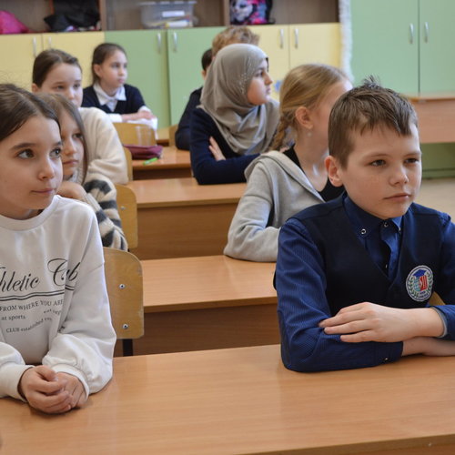 Урок "Жить экологично в мегаполисе" от волонтеров Лицея 2