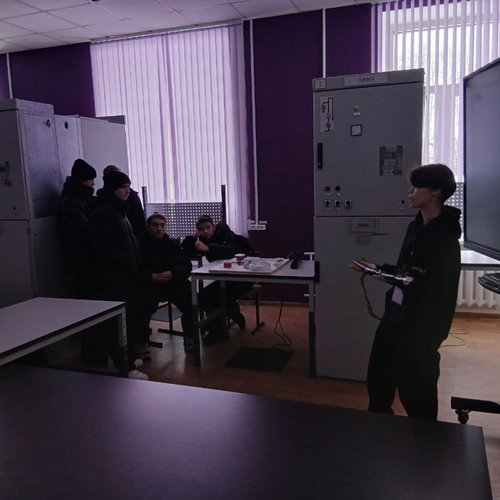 Открывая мир профессий: 9 "Г" и 9 "Д" в Чебоксарском техникуме строительства и городского хозяйства!  