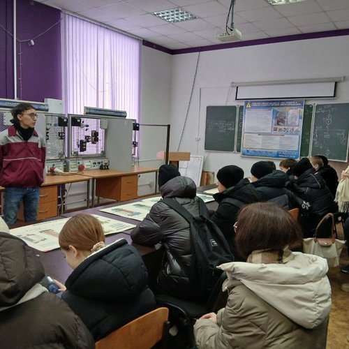 Открывая мир профессий: 9 "Г" и 9 "Д" в Чебоксарском техникуме строительства и городского хозяйства!  