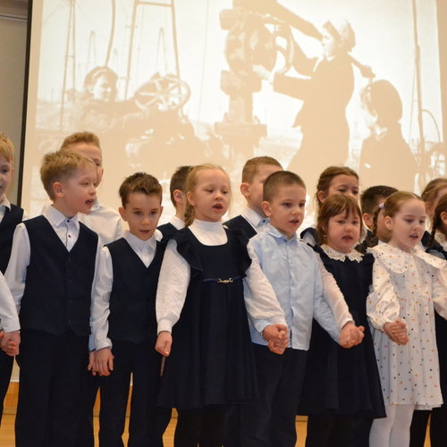 Конкурс военно-патриотической песни — яркое событие в нашей школе! 