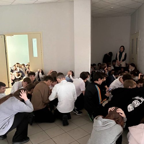 Учения по отработке сценария «Действия обучающихся, работников  образовательной организации и сотрудников охраны  при получении сигнала  гражданской обороны «Внимание всем!»  с информационным сообщением о воздушной тревоге