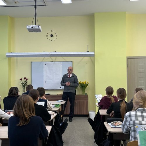 Беседа о Здоровье и Будущем: Профилактика ВИЧ-инфекции и ЗОЖ с Центром СПИД