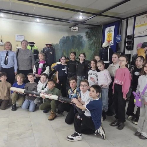 🚗💙 Экскурсия в мир дорожной безопасности: ученики 3А класса посетили музей ГИБДД!