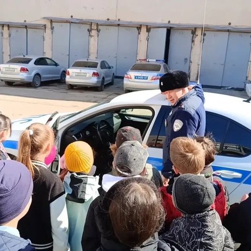 🚗💙 Экскурсия в мир дорожной безопасности: ученики 3А класса посетили музей ГИБДД!