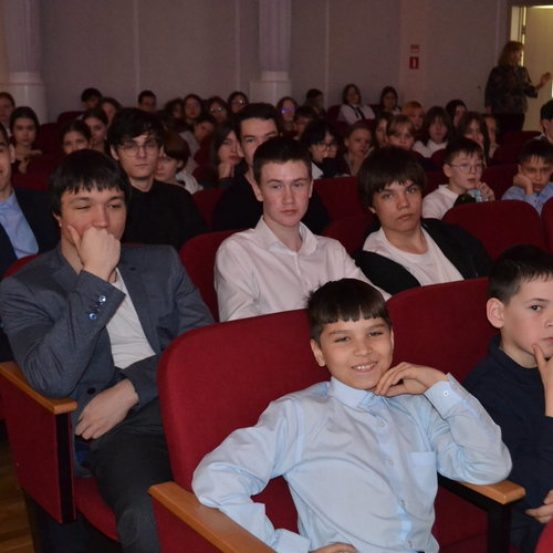 Театр юного зрителя им. Сеспеля в школе №1