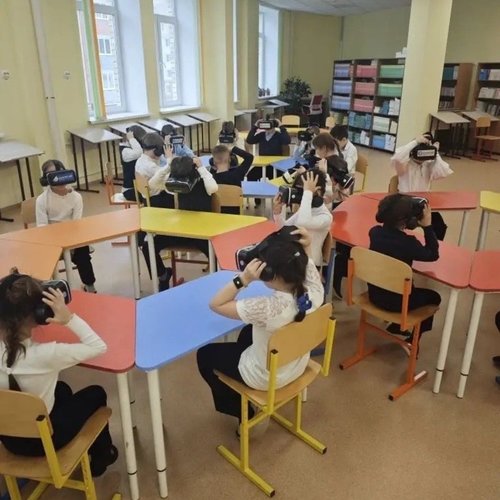 🚀 Вперёд по планетам: виртуальное космическое путешествие!