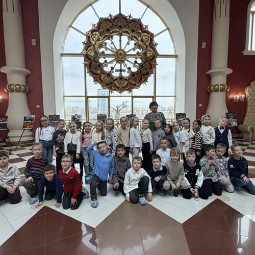 🎭 Путешествие в Страну чудес: 1Б класс в гостях у Казанского театра