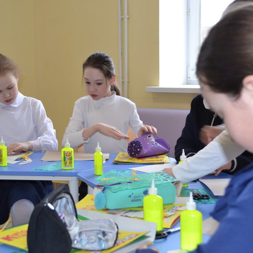 🚀 Космос объединяет: как в школе №1 Чебоксар отметили День космонавтики