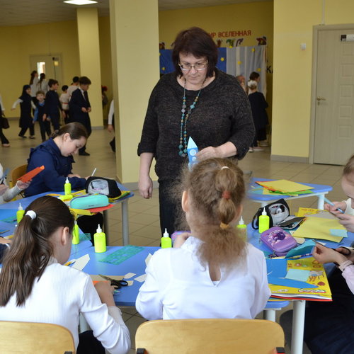 🚀 Космос объединяет: как в школе №1 Чебоксар отметили День космонавтики