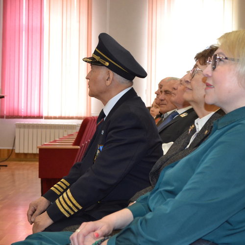 🚀 Космос объединяет: как в школе №1 Чебоксар отметили День космонавтики