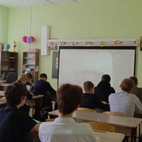 ⚡ Важный разговор о выборе и ответственности: ученики СОШ № 1 посмотрели фильм «Предательство»