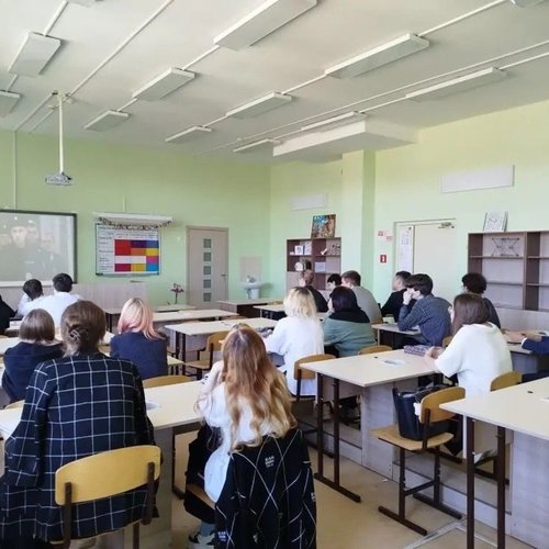 ⚡ Важный разговор о выборе и ответственности: ученики СОШ № 1 посмотрели фильм «Предательство»