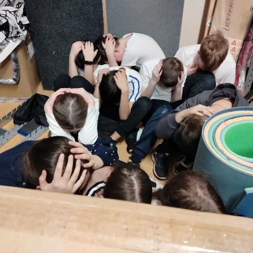 Безопасность превыше всего: школьная тренировка по действиям в чрезвычайных ситуациях