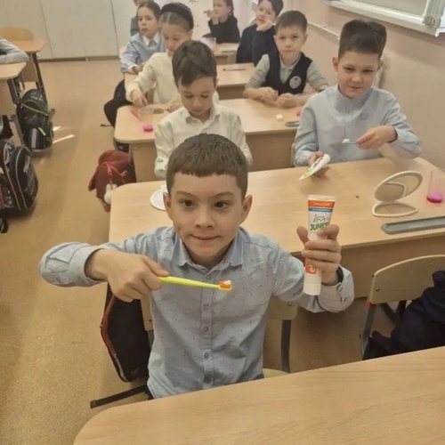 «Улыбка начинается с детства: встреча второклассников со стоматологом»