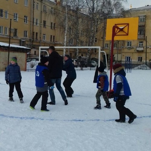 Товарищеский матч по зимнему футболу