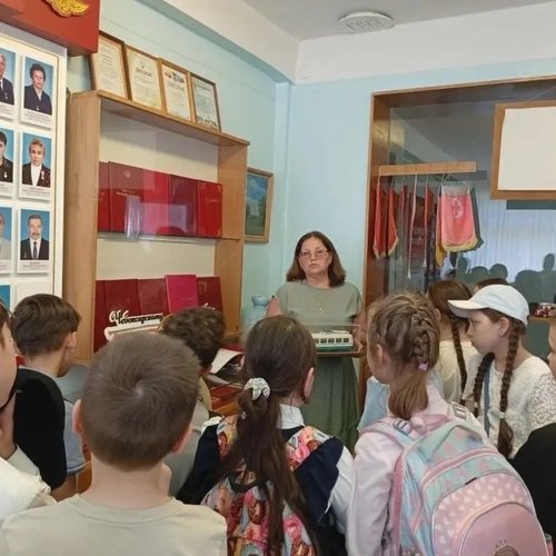 🚋 Экскурсия в мир троллейбусов: 3Б класс в гостях у МУП «Чебоксарское троллейбусное управление»