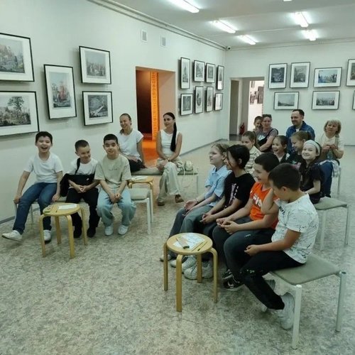 🎨 Путешествие в мир искусства: 2 «З» класс завершает программу «Мир музея Русского музея»!