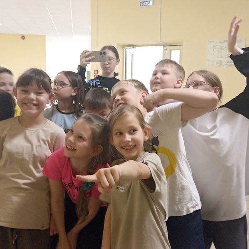  ПРИШКОЛЬНЫЙ ЛАГЕРЬ «ПРО‑ДЕТСТВО»: ДЕНЬ 1 — ВЗРЫВ РАДОСТИ И ТВОРЧЕСТВА! 
