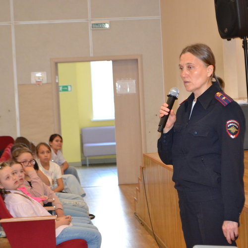 «Знать — значит быть в безопасности!»: важная беседа в лагере «Про детство»