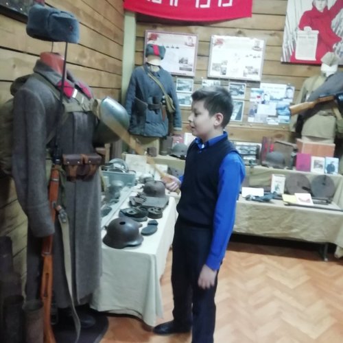 Ученики 5Б класса в музее Боевой Славы