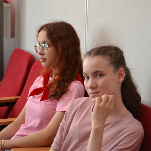 ПРИШКОЛЬНЫЙ ЛАГЕРЬ "ПРО-ДЕТСТВО" ДЕНЬ 11: патриотизм, веселье и гордость!