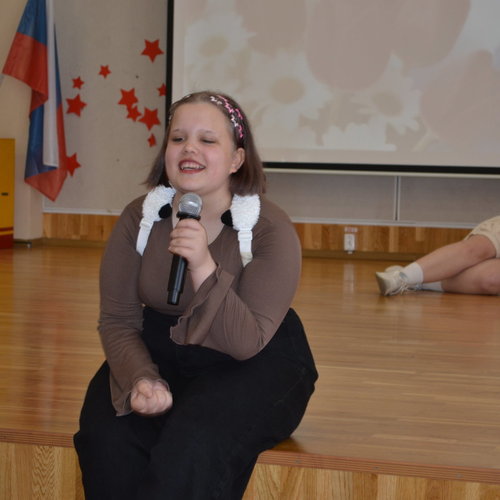 ПРИШКОЛЬНЫЙ ЛАГЕРЬ "ПРО-ДЕТСТВО" ДЕНЬ 11: патриотизм, веселье и гордость!