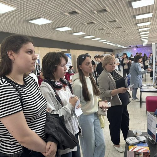 Старшеклассники на ярмарке «Работа России. Время возможностей»: взгляд в будущее