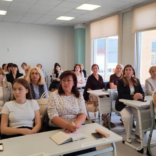 Профессиональный рост и взгляд в будущее: педагоги нашей школы на Фестивале педагогических новаций