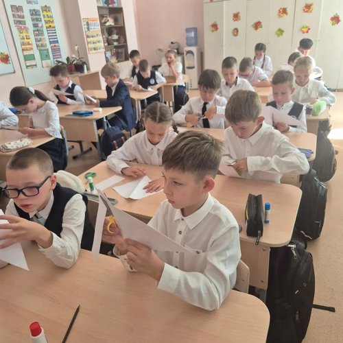 Белые птицы против темноты: «Журавлик памяти» в нашей школе