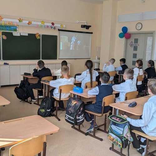 Сказка, которая учит осторожности: наша началка и «Козлятушки»